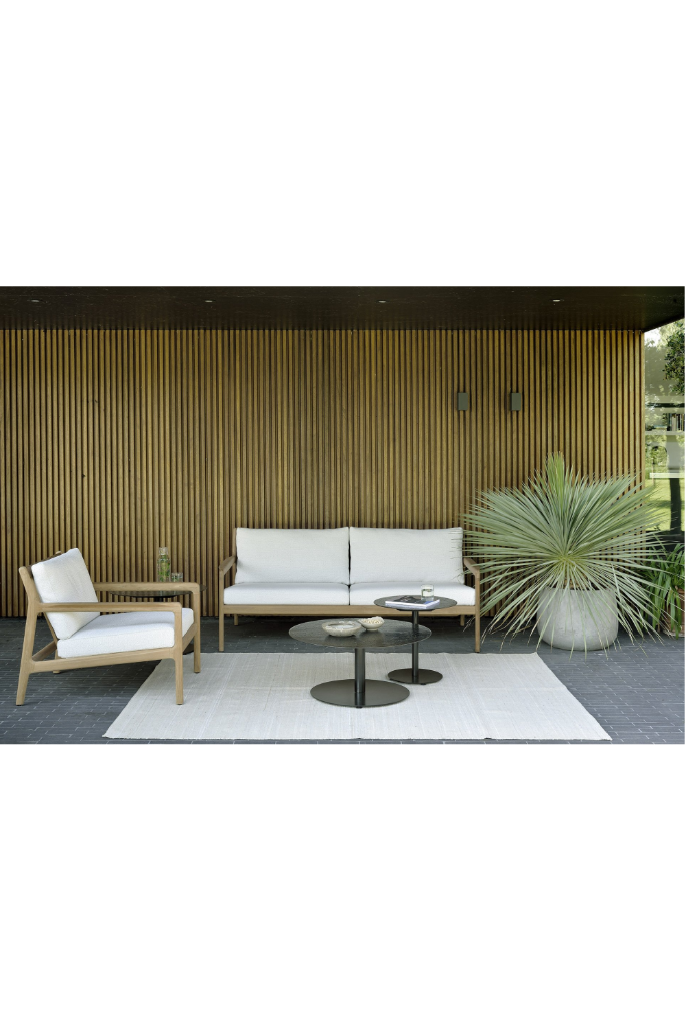 Teak Outdoor 2-Seater Sofa | Ethnicraft Jack | Woodfurniture.com