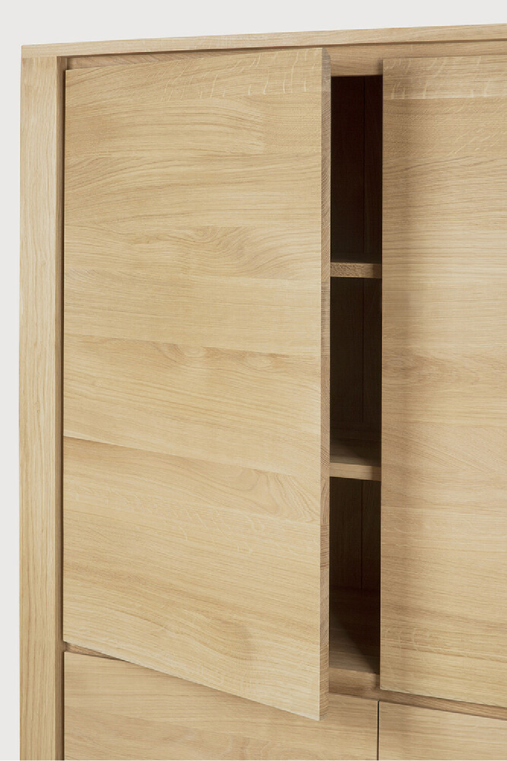 Oak Storage Cupboard | Ethnicraft Shadow | Woodfurniture.com