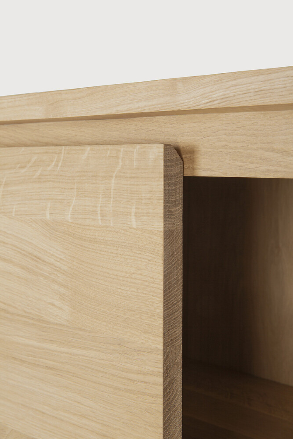 Oak Storage Cupboard | Ethnicraft Shadow | Woodfurniture.com