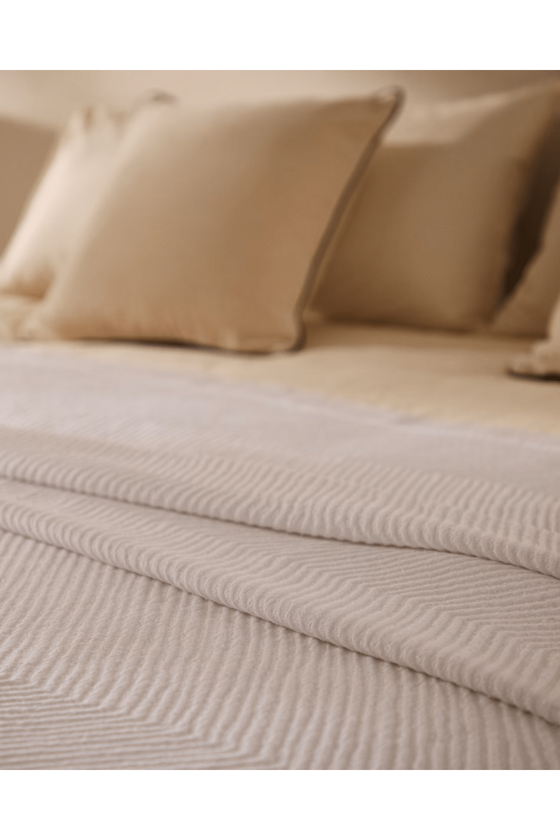 White Cotton Textured Quilt | La Forma Berga | Woodfurniture.com