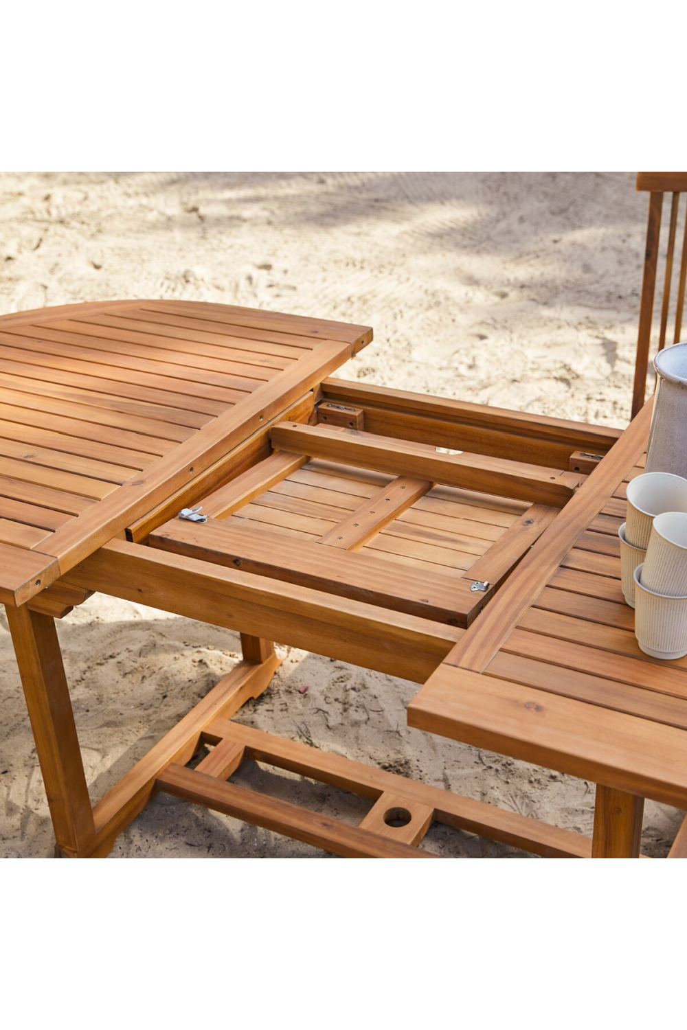 Acacia Oval Extendable Garden Table | Tikamoon Capri | Woodfurniture.com