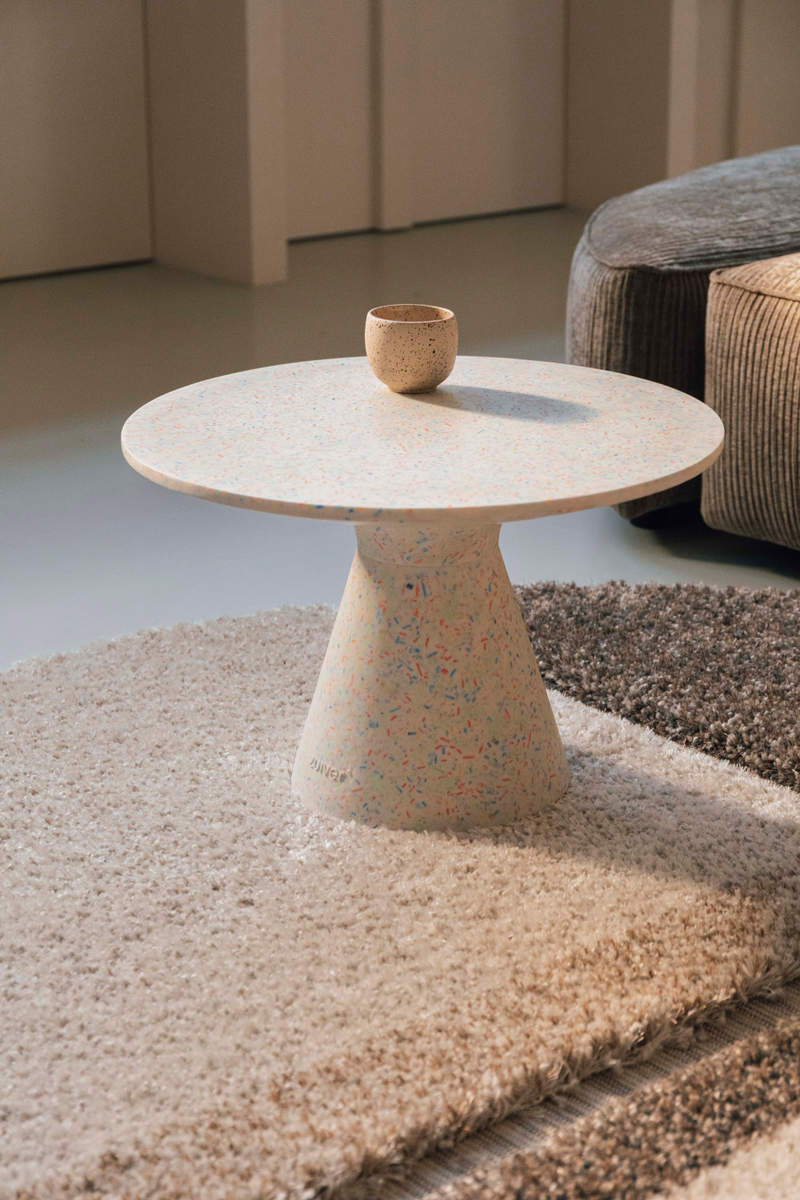 Pedestal Indoor/Outdoor Coffee Table | Zuiver Victoria | Woodfurniture.com