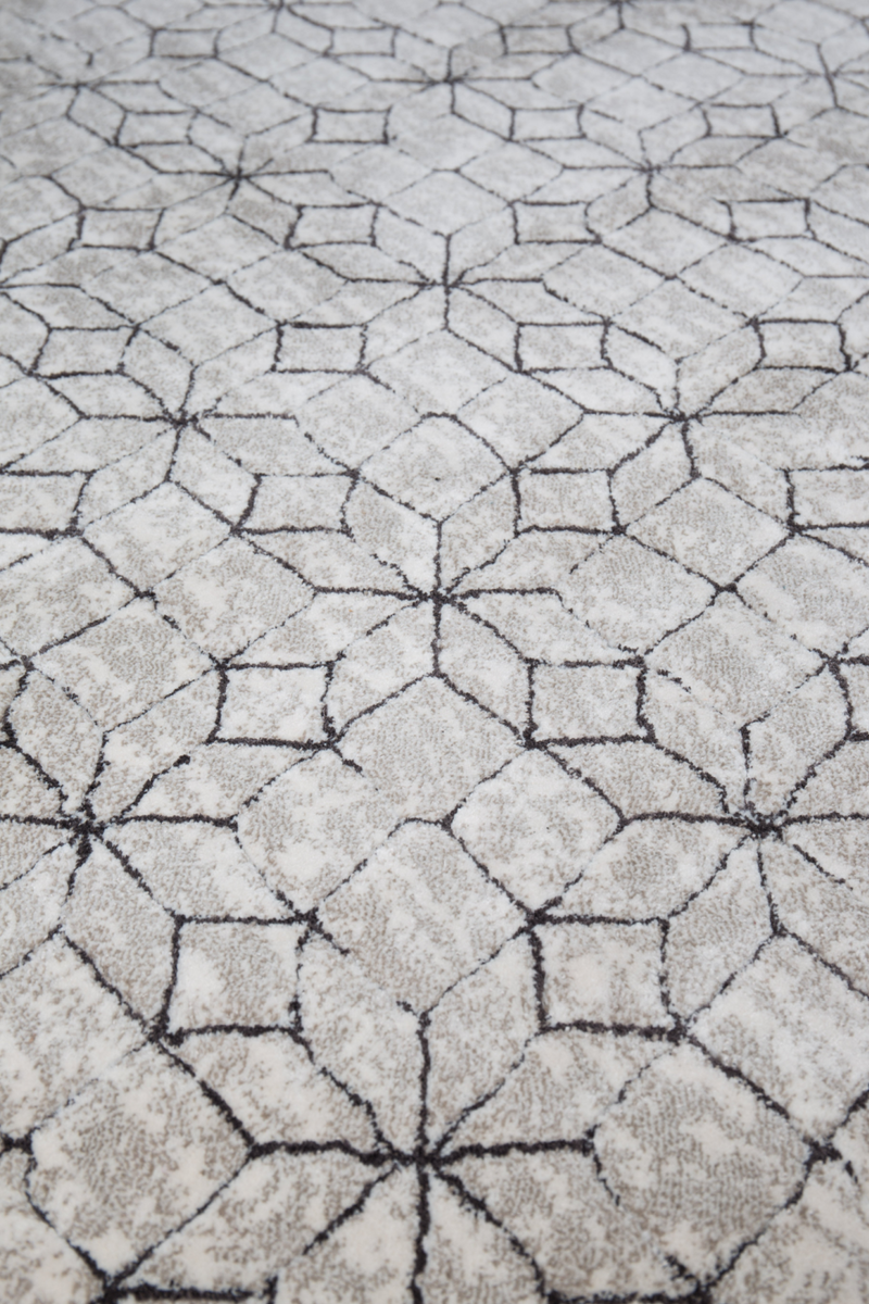 Gray Geometric Pattern Carpet 5’ x 7’5” | Zuiver Yenga | Woodfurniture.com