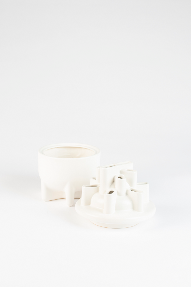 White Ceramic Modern Vase | Zuiver Bassin | Woodfurniture.com