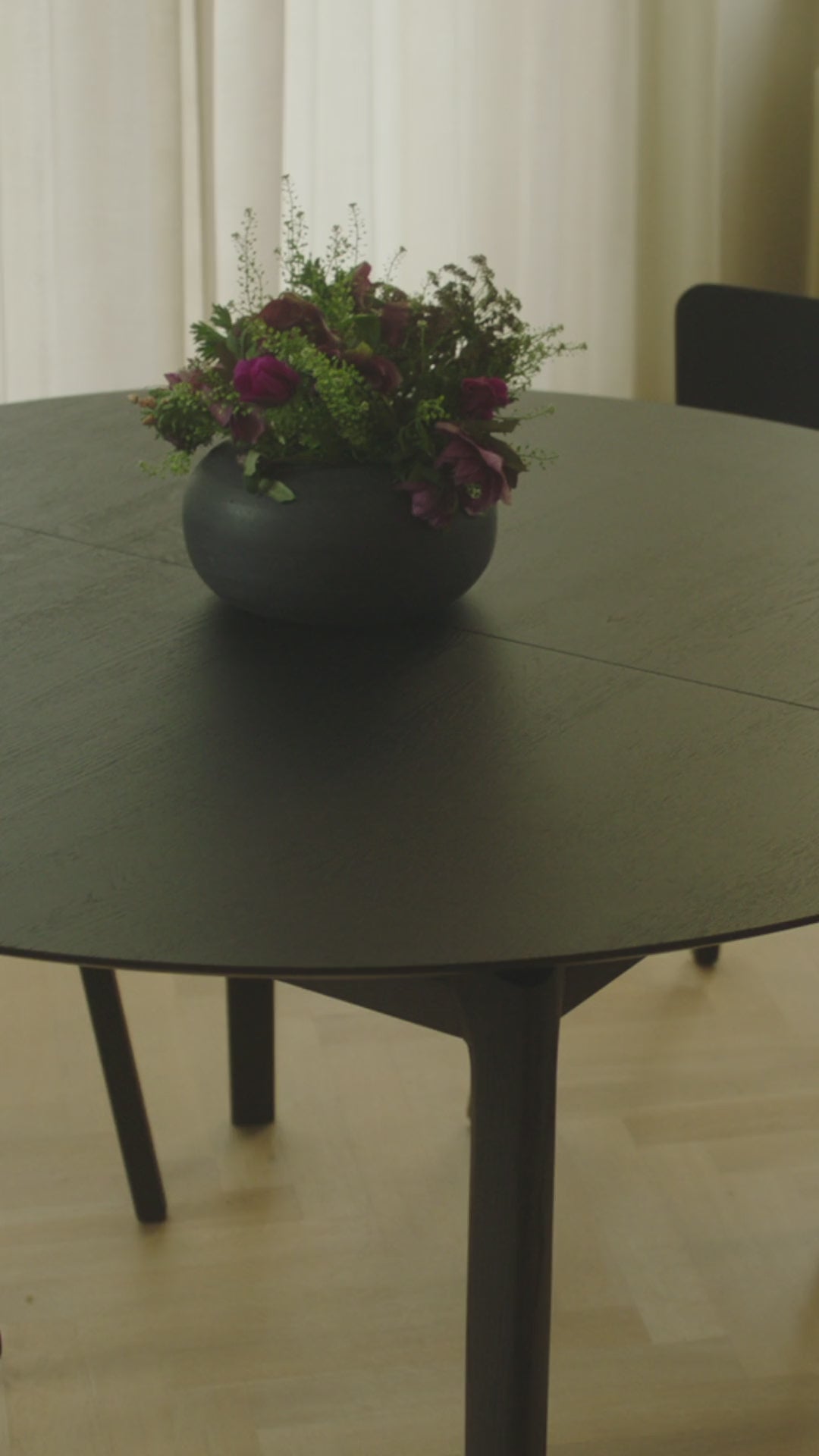 Oak Extendable Round Dining Table | Ethnicraft Bok | Woodfuniture.com