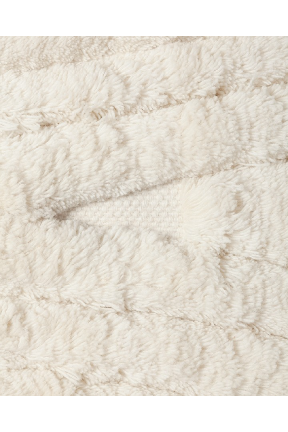 White Wool Area Rug | Dareels Maina | Woodfurniture.com