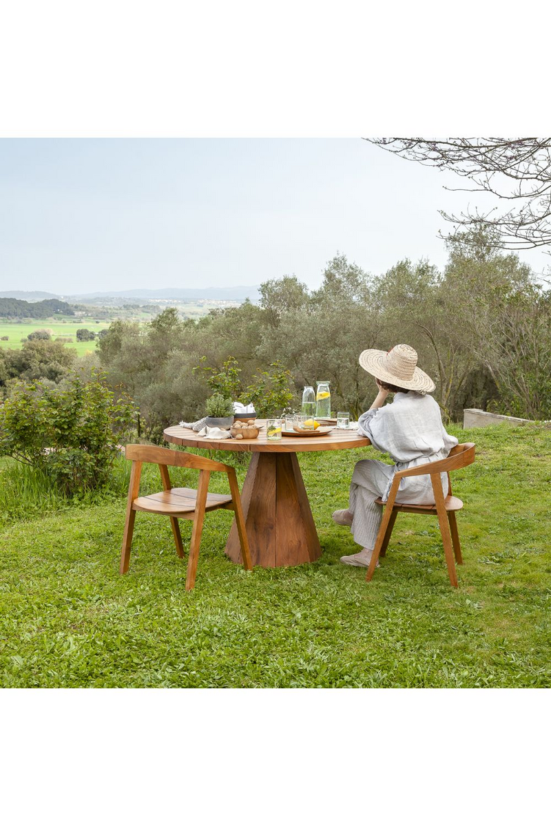 Wooden Pedestal Outdoor Table | Dareels Jati | Woodfurniture.com