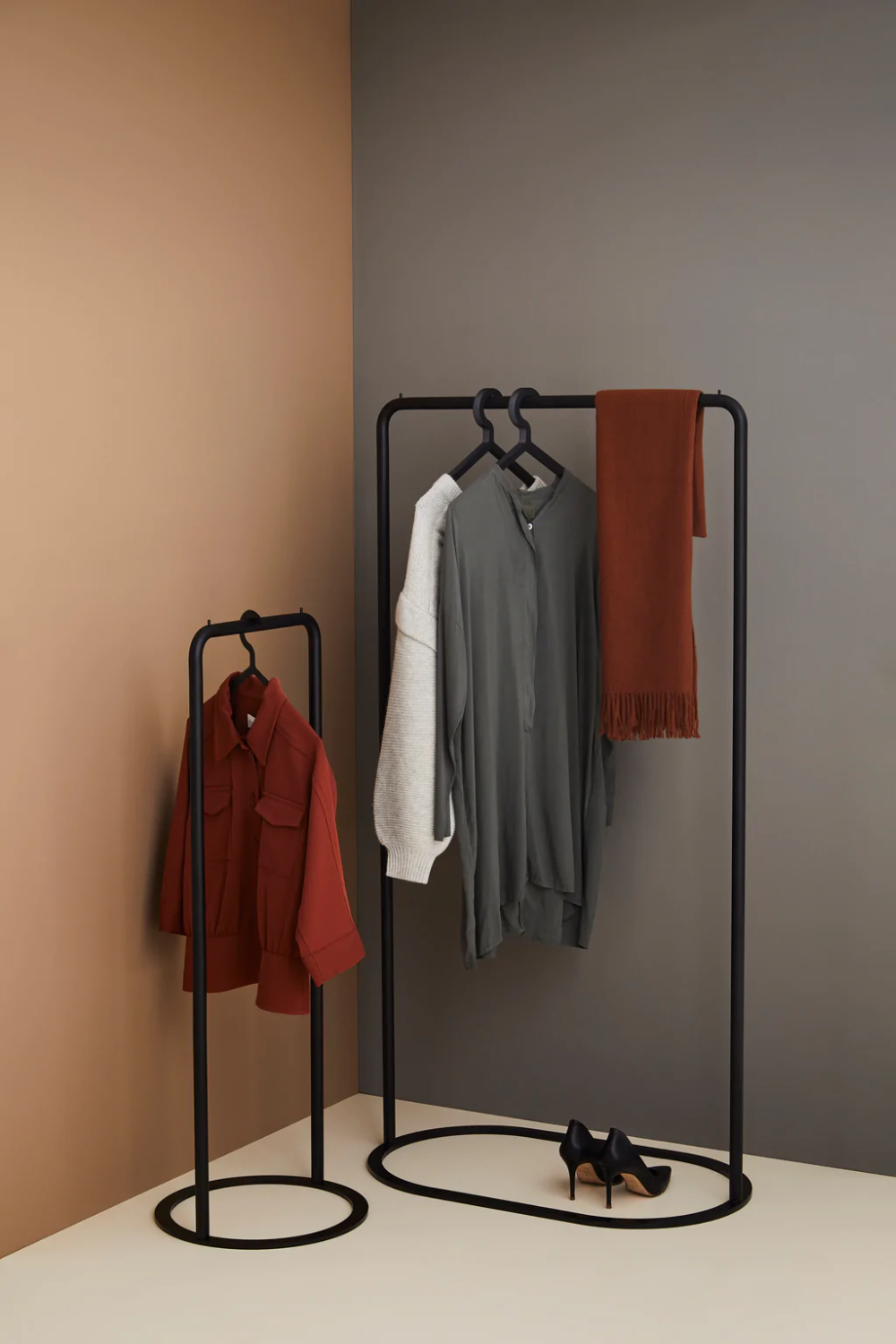 Black Metal Clothing Rack | WOUD O&O | Woodfurniture.com