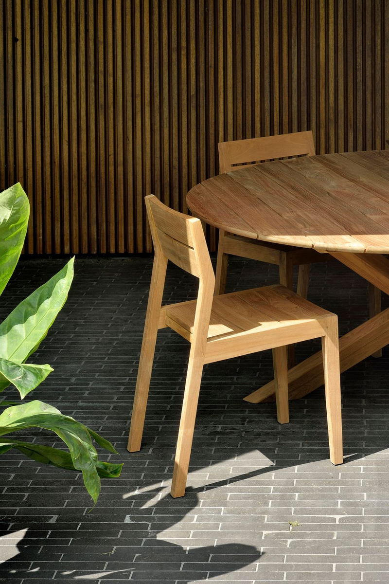 Solid Teak Outdoor Dining Table | Ethnicraft Circle | Woodfurniture.com