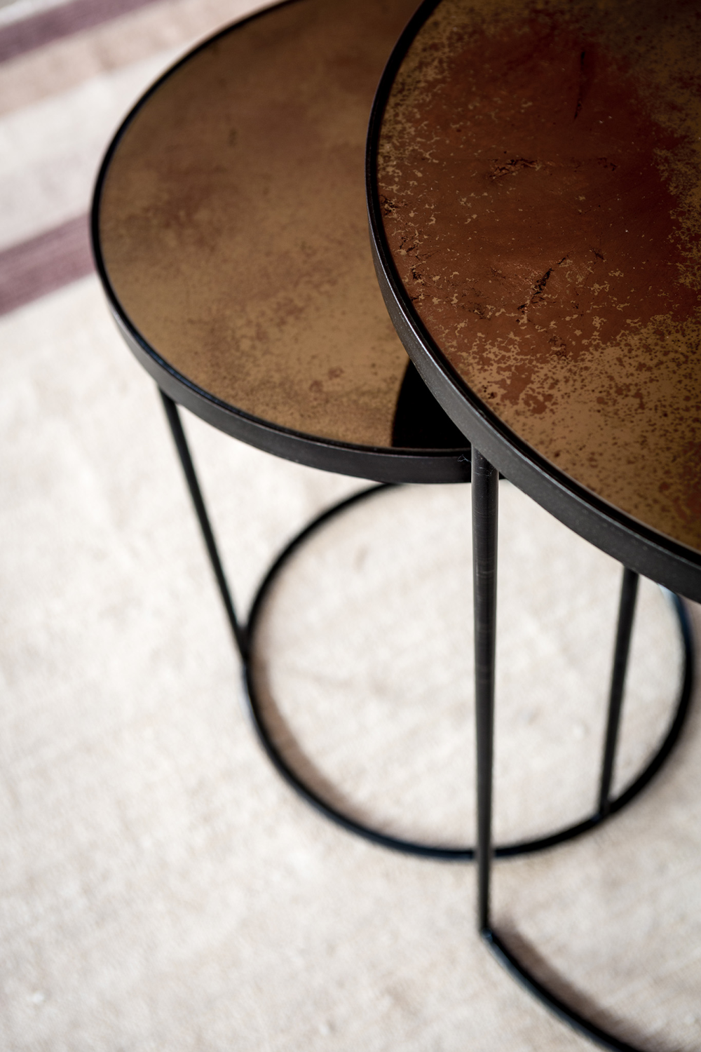 Round Nesting Side Table Set (2) | Ethnicraft Mirrored | Woodfurniture.com