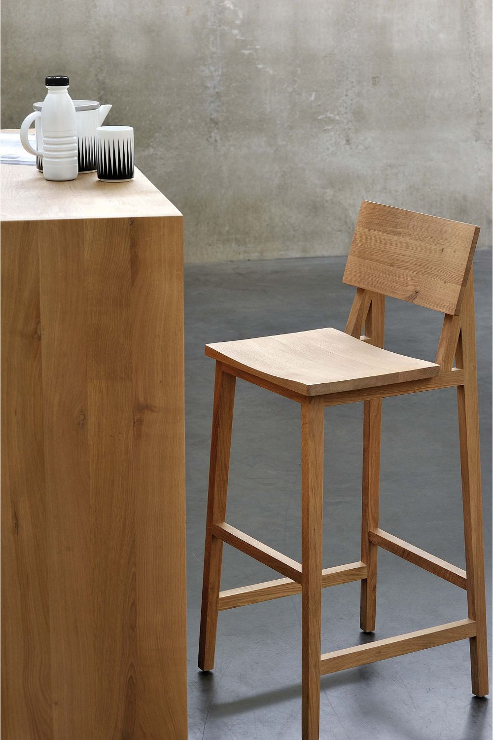 Oak Bar Stool | Ethnicraft N4 | Woodfurniture.com