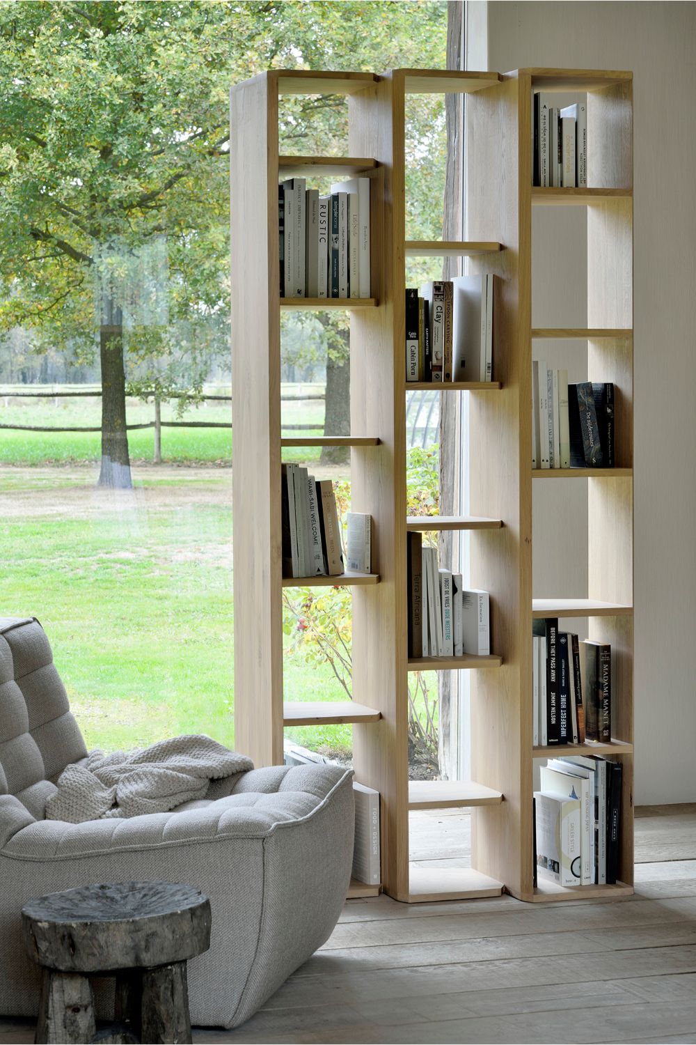 Oiled Oak Bookcase | Ethnicraft Stairs | Woodfurniture.com