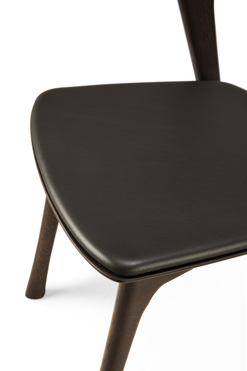Varnished Oak Classic Dining Chair | Ethnicraft Bok | Woodfurniture.com