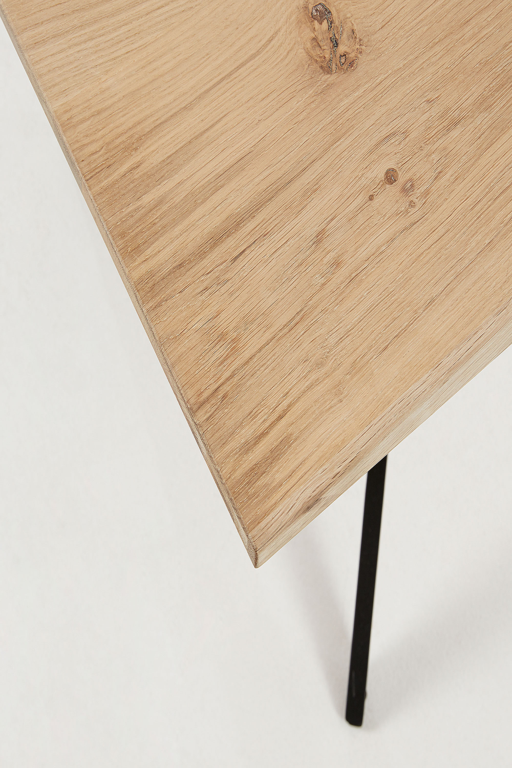 Oak Dining Table | La Forma Amethyst | Woodfurniture.com