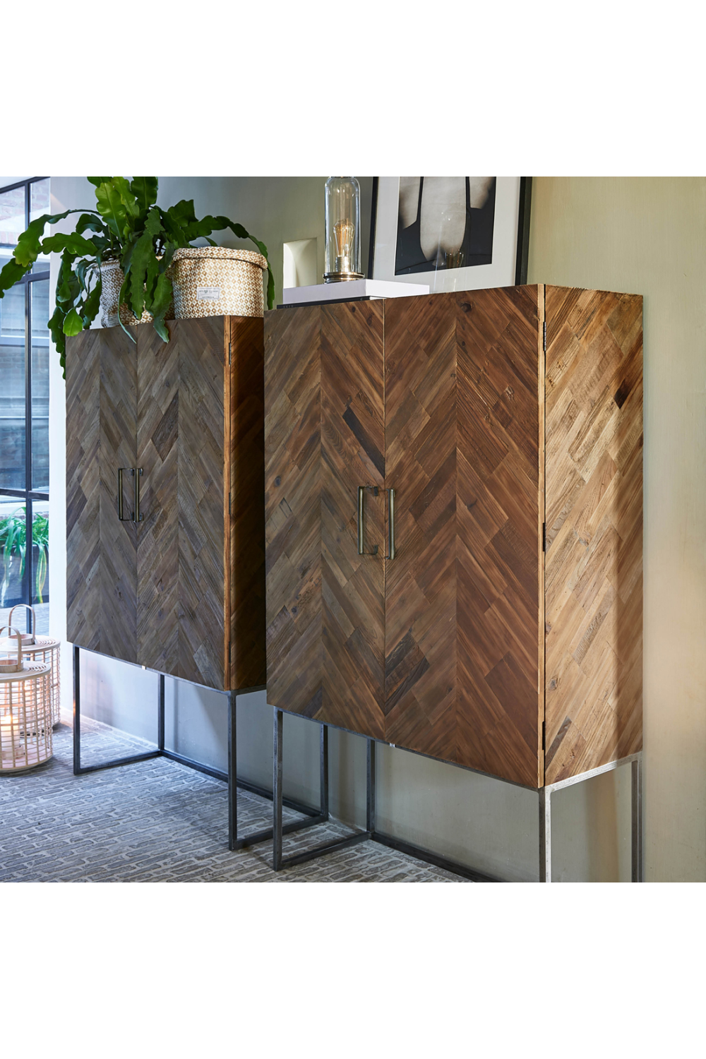 Wooden Herringbone Bar Cabinet | Rivièra Maison Tribeca | Woodfurniture.com