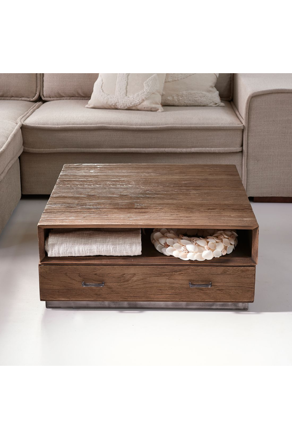 Wooden Storage Coffee Table | Rivièra Maison Detraut | Woodfurniture.com