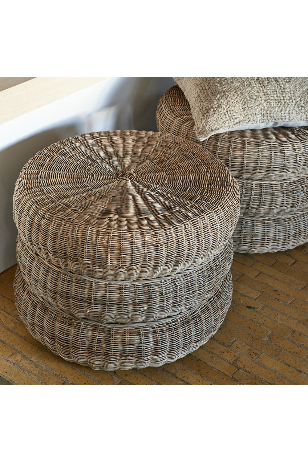 Round Rattan Footstool | Rivièra Maison Macaron | Woodfurniture.com