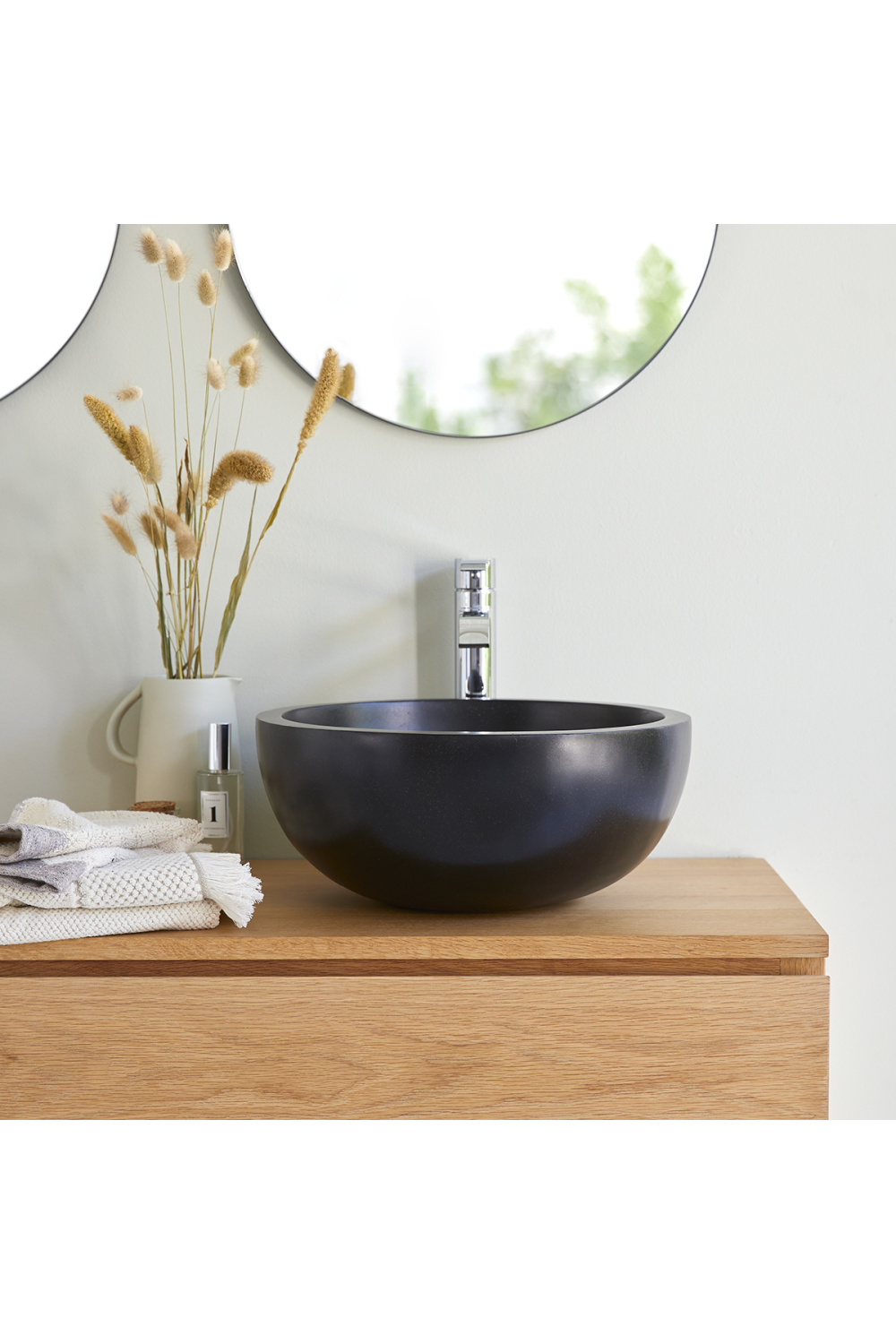 Black Terrazzo Washbasin | Tikamoon Isa | Oroatrade.com