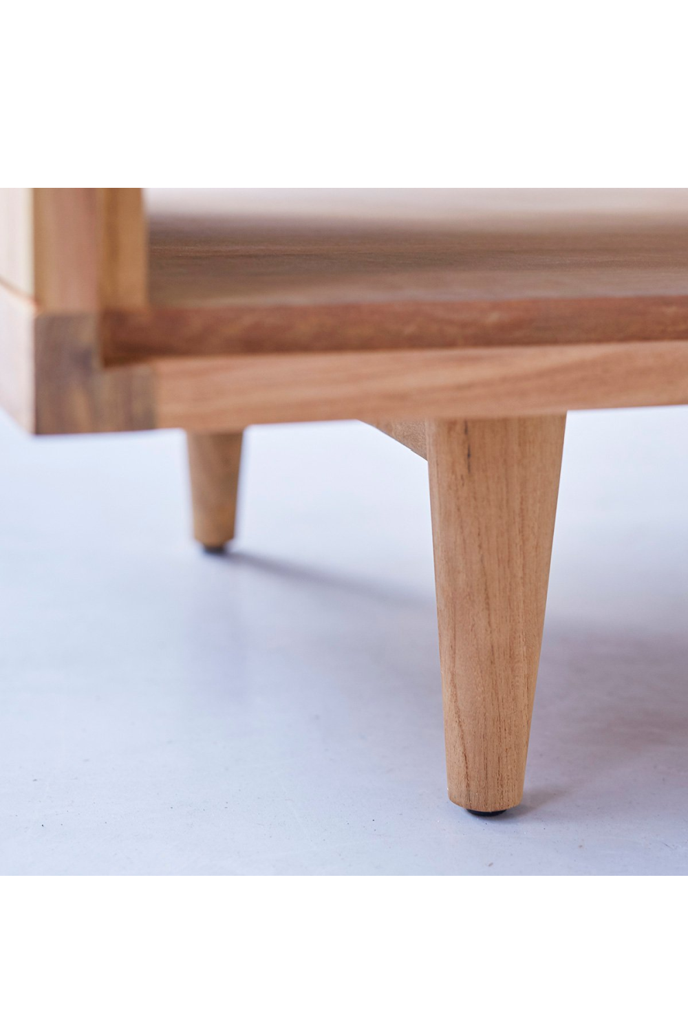 Minimalist Teak Coffee Table | Tikamoon Jonak | Oroatrade.com