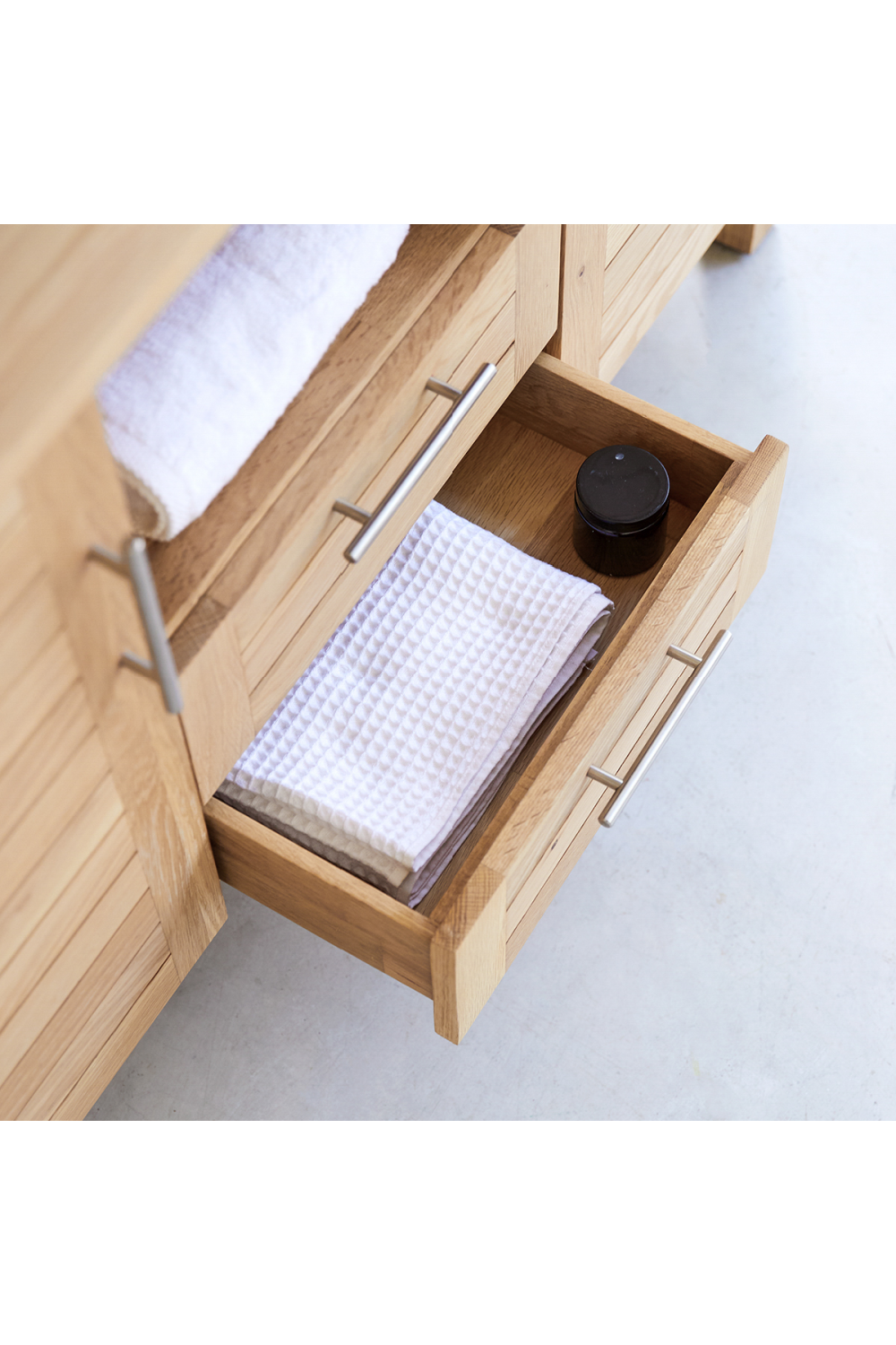 Minimalist Oak Vanity Unit | Tikamoon Soho | Woodfurniture.com