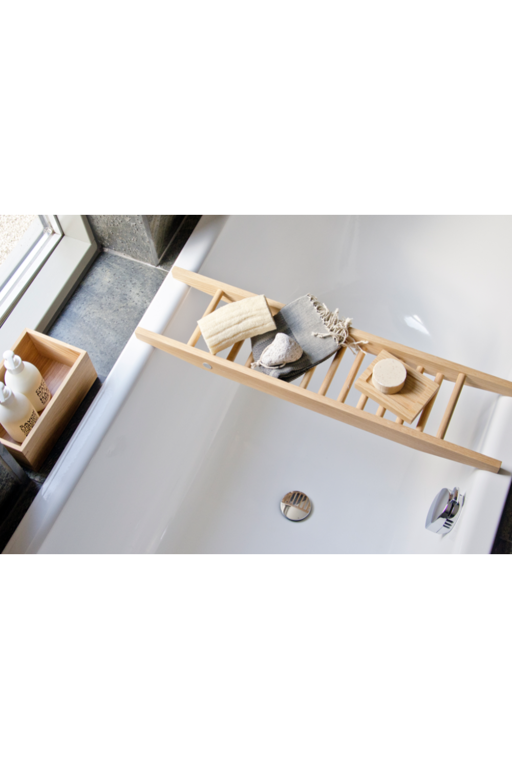 Oak Over Bath Caddy Organizer | Wireworks Bridge Studio | OROA TRADE