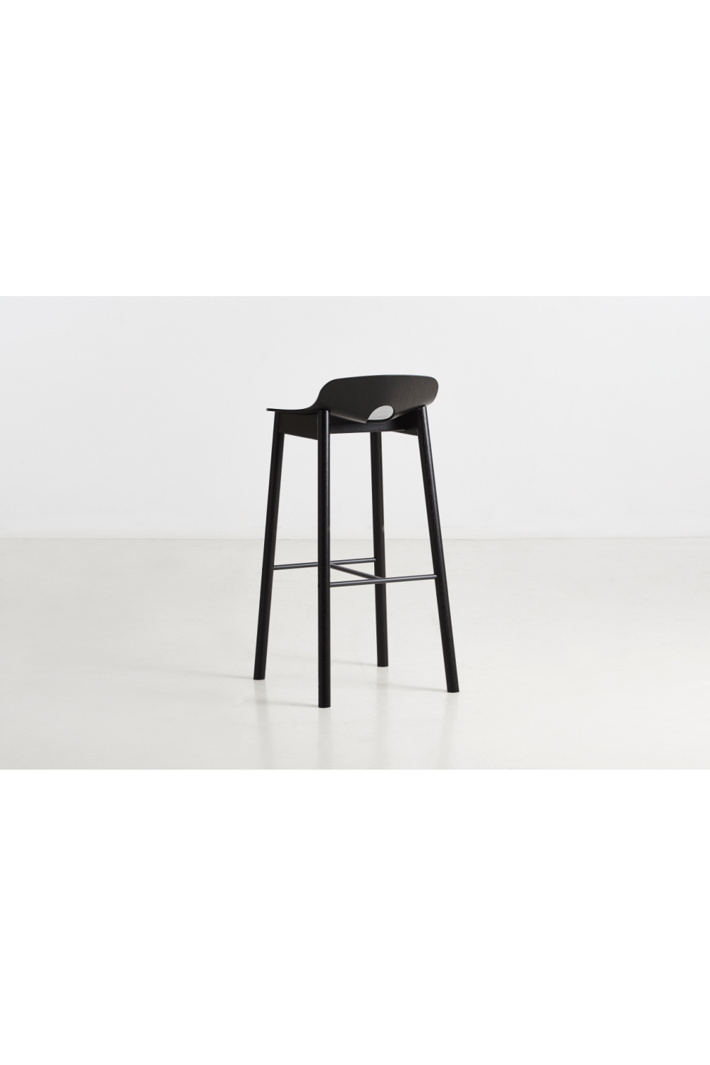 Classic Oak Bar Stool | WOUD Mono | Woodfurniture.com