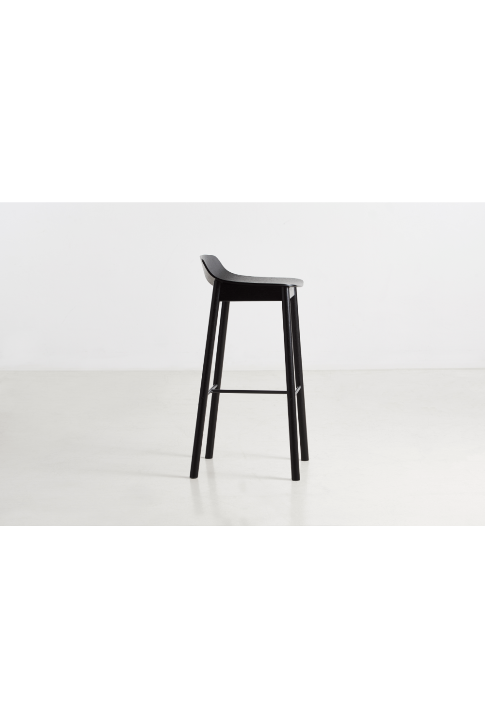 Classic Oak Bar Stool | WOUD Mono | Woodfurniture.com