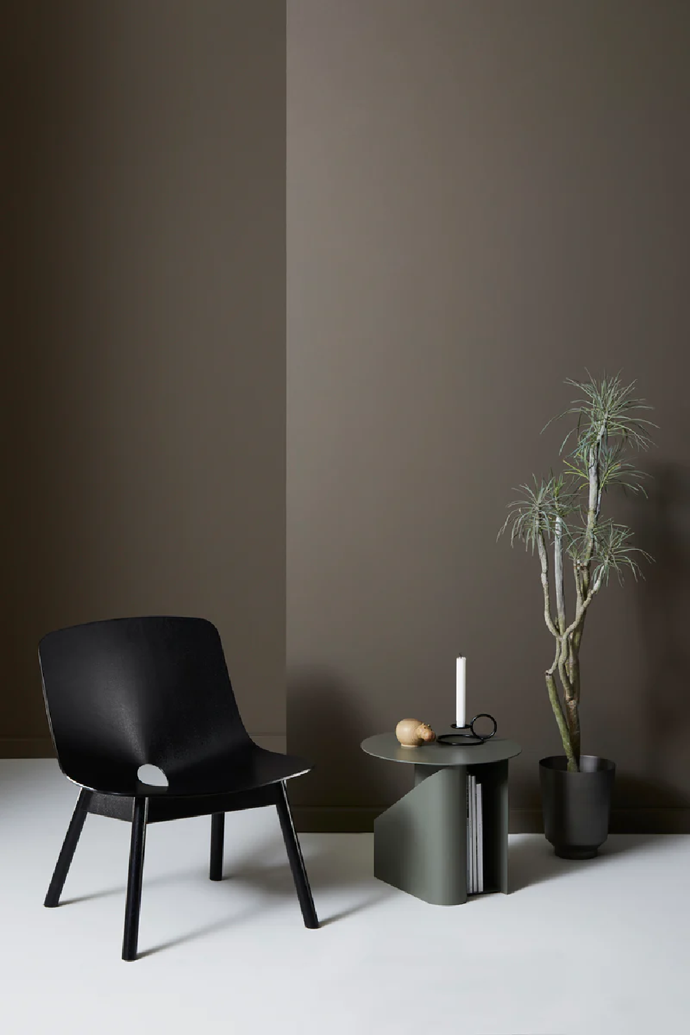 Metal Modern Side Table | WOUD Sentrum | Oroatrade.com