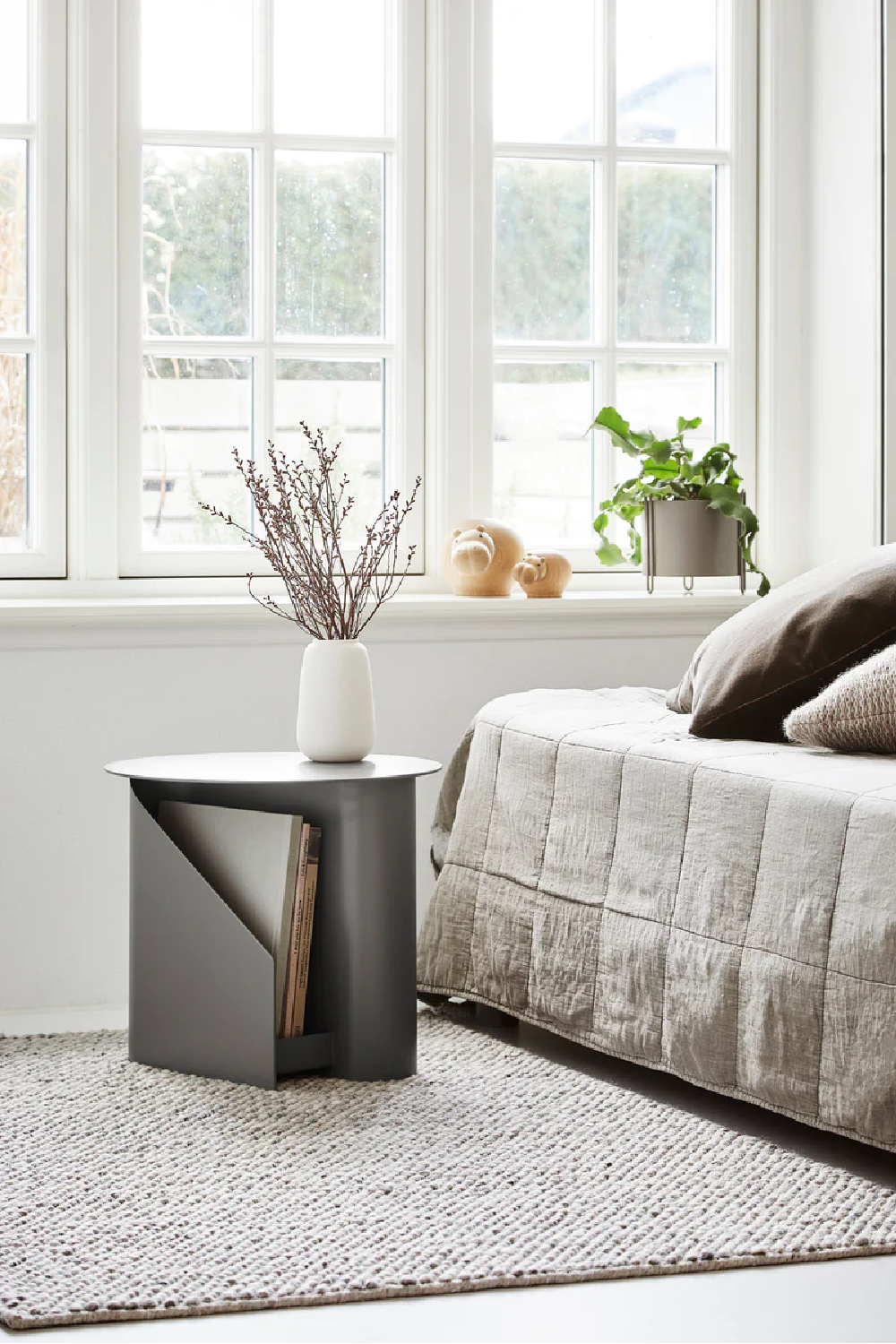 Metal Modern Side Table | WOUD Sentrum | Oroatrade.com