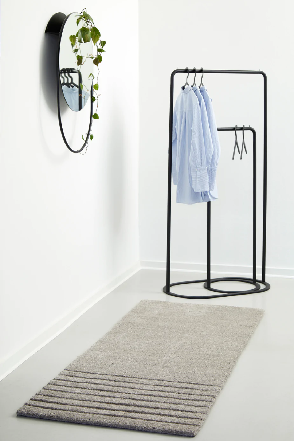 Black Metal Clothing Rack | WOUD O&O | Woodfurniture.com