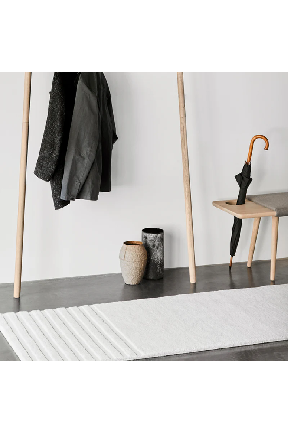 Off White Wool Rug | WOUD Kyoto | Oroatrade.com